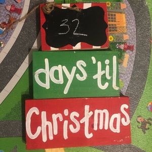 Days til Christmas chalkboard sign